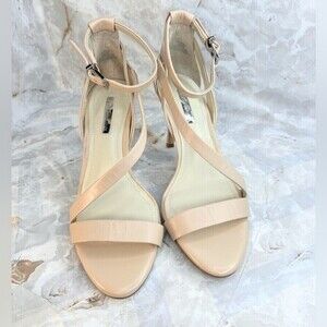 Women’s BCBGeneration Evening Sandals women’s shoes size 7.